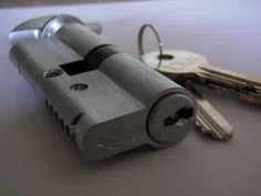 College Point NY Locksmith Store College Point, NY 718-475-6078 - broken-key-extraction